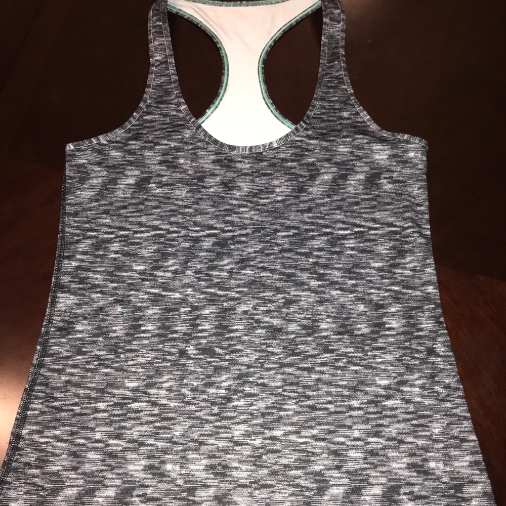 EUC Lululemon Sz 10 CRB